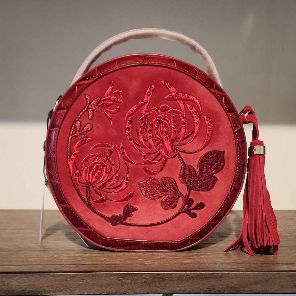 ✨️Brahmin Lane Embrace Kirin Embroidered - Genuine Leather✨️
